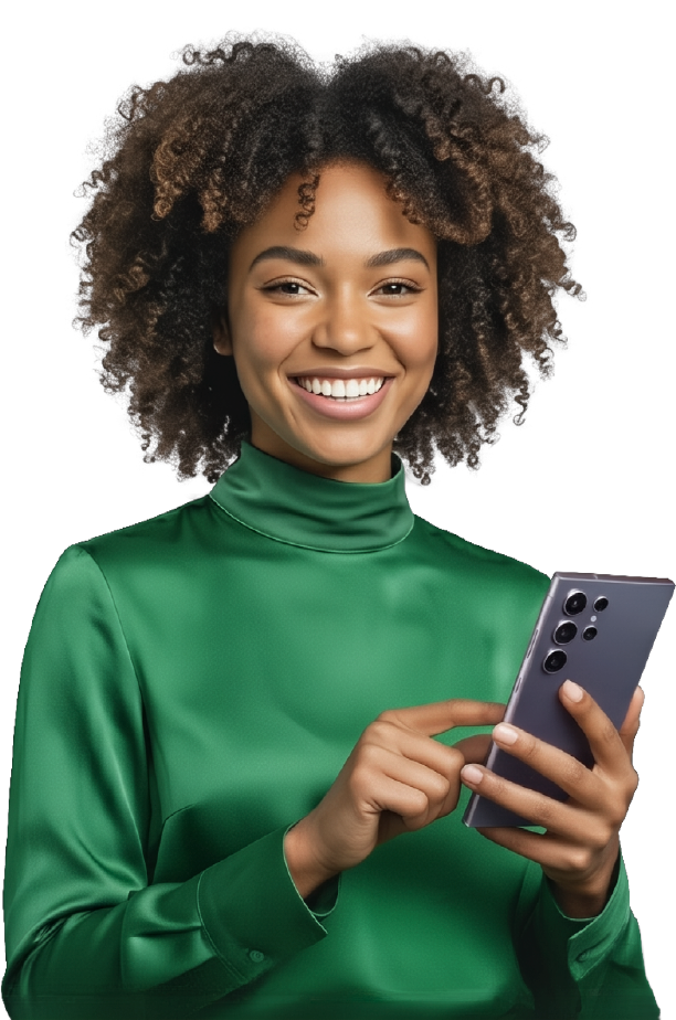 Cliente AcreditaCred usando o celular